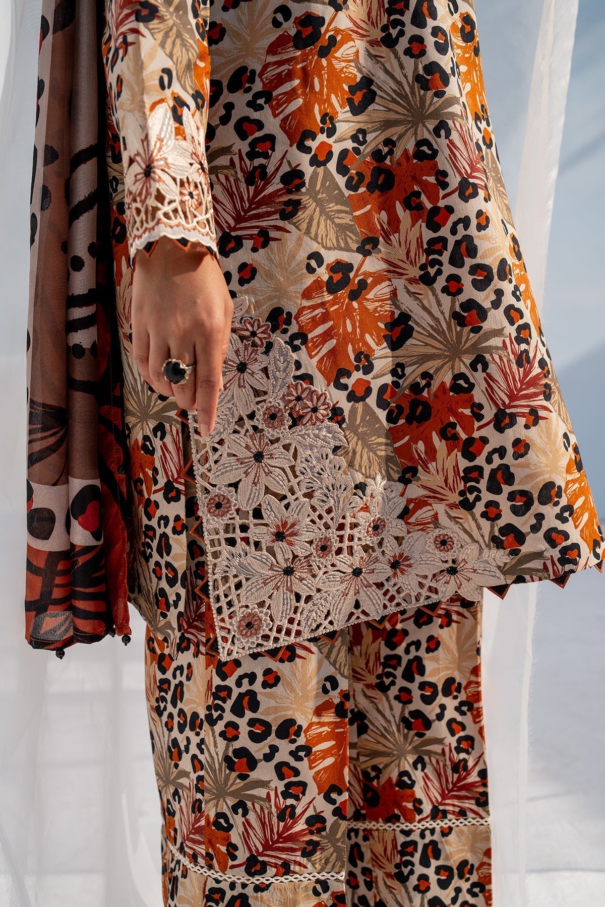 Baroque 3PC Karandi Printed Shirt with Karandi Printed Dupatta and Trouser – ZC1702