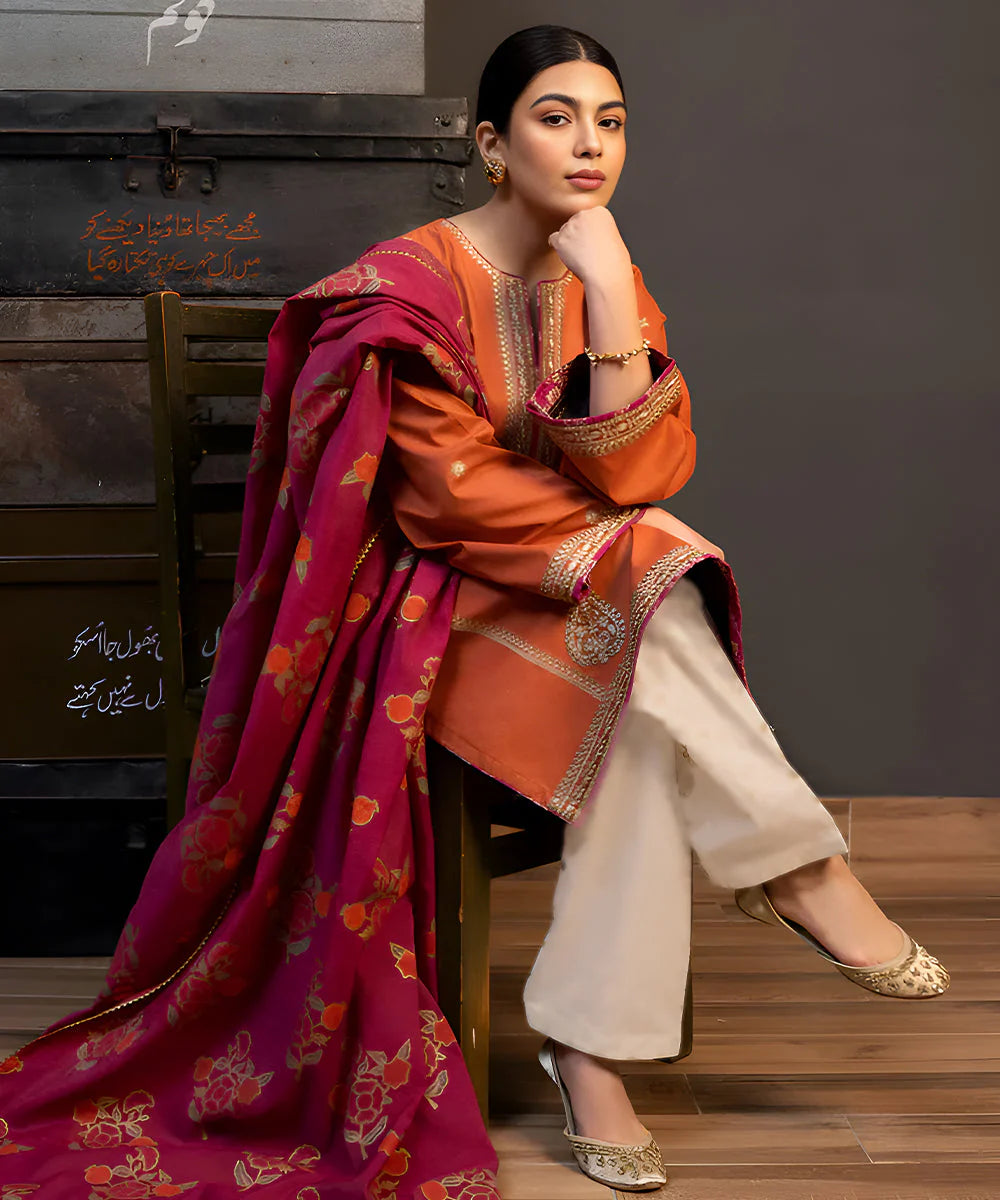 Zara Shahjahan 3PC Dhanak Embroidered Shirt with Digital Printed Shawl – ZC691