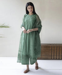 Dyot 3PC Dhanak Embroidered Shirt with Organza Dupatta – ZC140