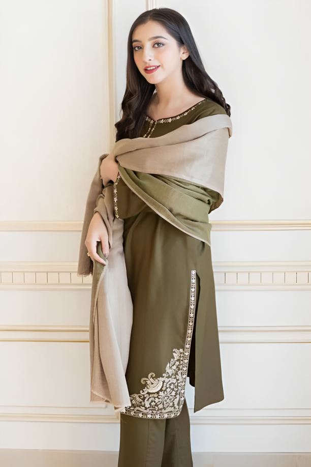 Dhanak Luxe 3PC Embroidered Unstitched Dress – ZC611