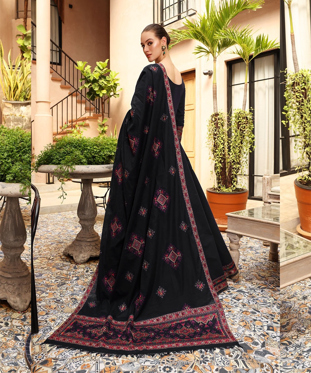 Bareeze Dhanak 3PC Embroidered Shirt with Dhanak Embroidered Shawl – ZC132