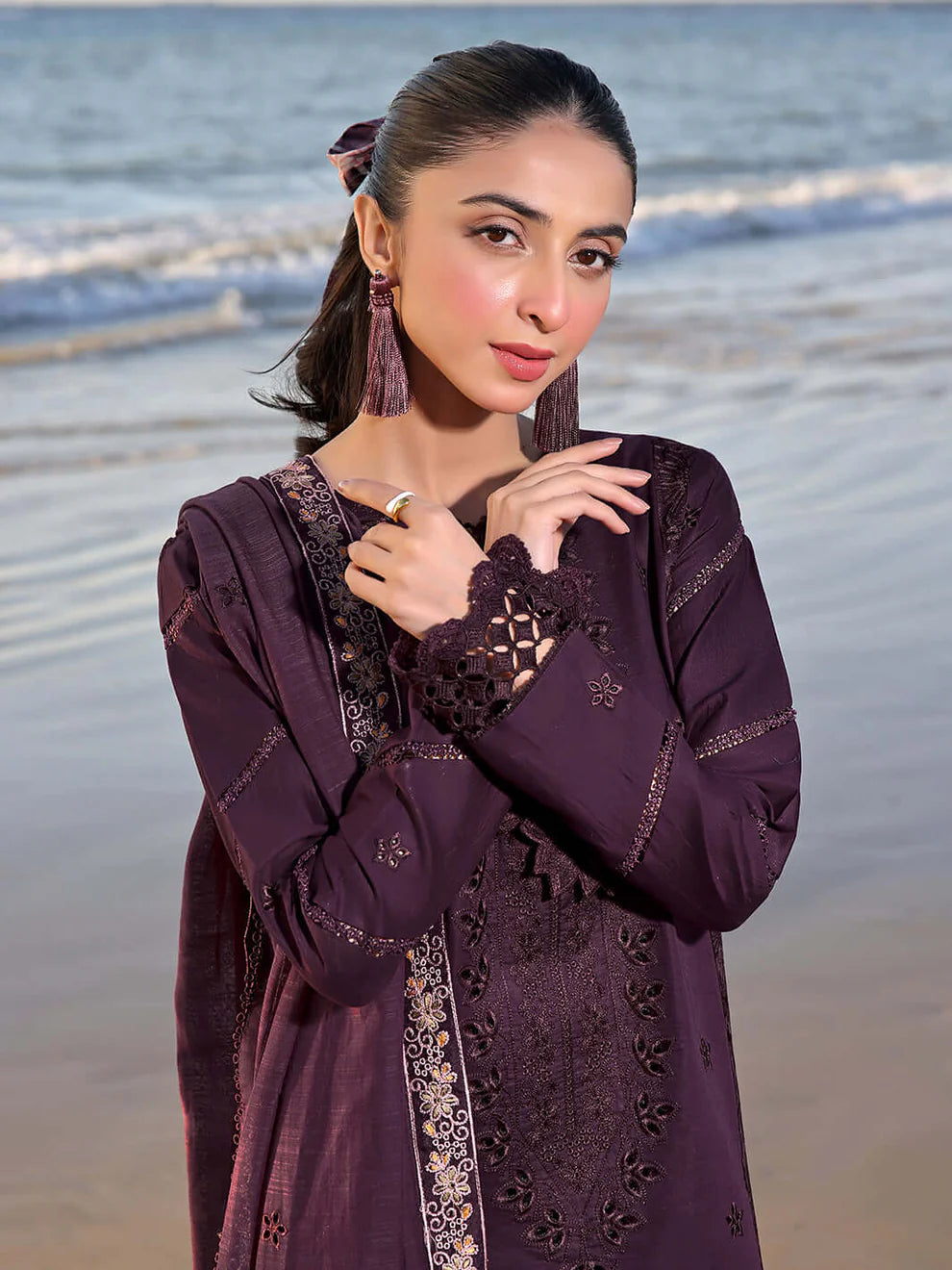 Female Studio Dhanak 3PC Embroidered Shirt with Dhanak Embroidered Dupatta – ZC176